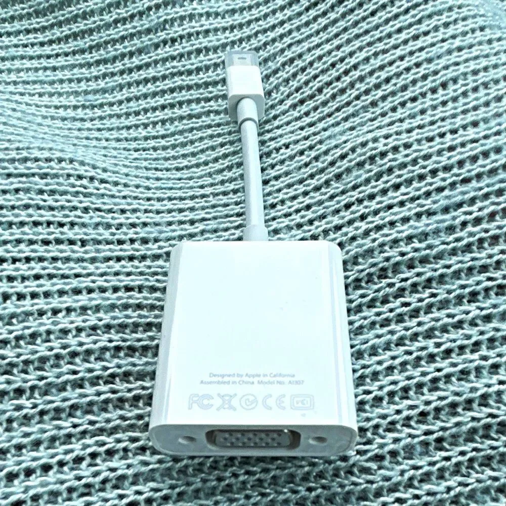 Apple A1307 Mini DisplayPort Male to VGA Female Adapter, White
